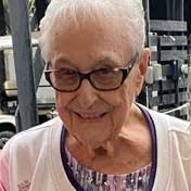 Rose Dearing's Instagram, Twitter & Facebook