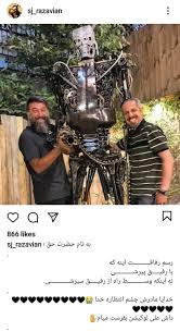 مرحوم علی انصاریان که در زمین مسابقه کاملا جنگجو و گاها خشن بود اما بیرون از مستطیل سبز شخصیت متفاوت‌تری داشت. Ø¹Ú©Ø³ ÙˆØ¯Ø§Ø¹ Ø¬ÙˆØ§Ø¯ Ø±Ø¶ÙˆÛŒØ§Ù† Ùˆ Ø¹Ù„ÛŒ Ø§Ù†ØµØ§Ø±ÛŒØ§Ù† Ø¨Ø§ Ø¹Ú©Ø³ÛŒ Ø®Ø§Ø·Ø±Ù‡ Ø§Ù†Ú¯ÛŒØ² Ù‡Ù…Ø´Ù‡Ø±ÛŒ Ø¢Ù†Ù„Ø§ÛŒÙ†