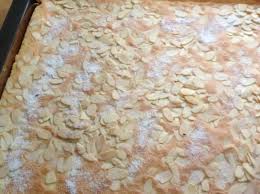 Blitzschneller Butterkuchen Rezept In 2020 Butterkuchen Kuchen Backen