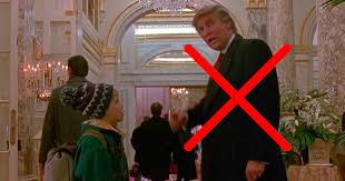 La famille mccallister quitte précipitamment son domicile et s'envole pour miami. Maman J Ai Encore Rate L Avion Donald Trump Supprime Du Film Video
