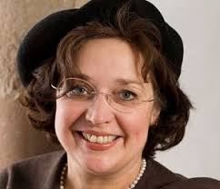 Interviewseite Helga König und Peter J. König- Buch, Kultur und Lifestyle :  Helga und Peter J. König im Gespräch mit Christine Bernhard, Weingut Janson  Bernhard, Harxheim -Zellertal, Pfalz