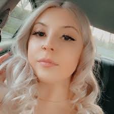 Megan Stiles's Instagram, Twitter & Facebook