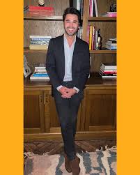 Bio 📚 Patrick J Brescia 📍Los Angeles, CA Actor, Writer, and Founder of  BabyGay TV 💌 Swipe right for Patrick's Love Letter to his younger self 🥹  . . . #theboysoftomorrow #lgbtqnonprofit#lgbtrights #queeryouth  #safeplacetoshare#commentsdisabled