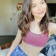 Miranda Cosgrove : rCelebrityBelly