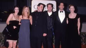 Jennifer aniston and pal courteney cox shared they recently watched the one where ross (david schwimmer) and rachel (jennifer) finally kiss after having crushes on each other for a while. The Real Reason David Schwimmer Almost Didn T Star In Friends