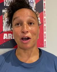 Stacey Lentz's Instagram, Twitter & Facebook