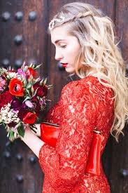 Hallo ihr lieben, morgen bin ich auf einer hochzeit eingeladen und habe mir dafür ein rotes kleid gekauft. Standesamt Tipp Das Rote Kleid Von Patricia Vincent Kleid Standesamt Kleid Hochzeit Rotes Kleid
