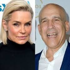 Jocelyn Crowe's Instagram, Twitter & Facebook