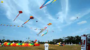 Setiap hari dari jam 9.00 pagi hingga 5.00 petang (kecuali khamis) Festival Layang Layang Sedunia 2015 Bukit Layang Layang Pasir Gudang Johor Kali Ke 20 Youtube