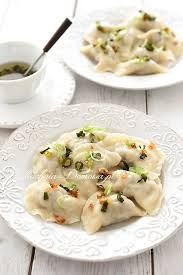 Piroggen Mit Fleisch Polnische Maultaschen Recipe Food Food And Drink Recipes