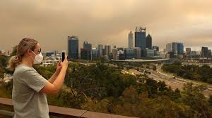 7news brings you the latest local news from perth. Perth Bushfire Threatens Locked Down Australian City Bbc News