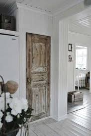 Unique Interior Door Ideas For Rustic Chic Decor For The Home Rustic Doors Salvaged Doors Vintage Doors