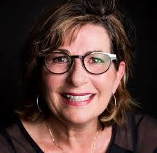 Lavonne Cunningham's Instagram, Twitter & Facebook