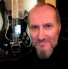 Can anyone provide me a good straight photo of a JOLANA GALAXIS BASS logo?  Thanks