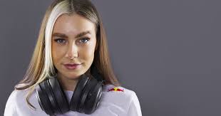 PaladinAmber: The streaming setup of the Twitch star