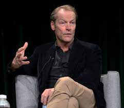 Bruce wayne aka batman is a major dc comics character who also features prominently in several related continuities in cartoons, live action movies and tv series. Titans Is Iain Glen Really Too Old To Play Bruce Wayne