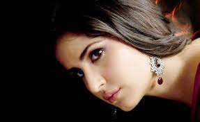 Katrina Kaif Cute Images Wallpaper Hd Indian Celebrities 4k Wallpapers Images Photos And Background Katrina Kaif Types Of Earrings Katrina Kaif Wallpapers