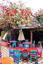 Come Arredare Casa In Stile Frida Kahlo Colori Messicani Arredamento In Stile Messicano Case In Stile Messicano