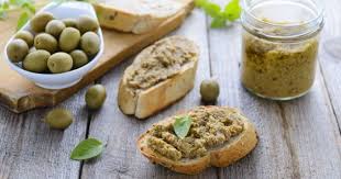 Tartinade Aux Olives Vertes Recette En 2020 Tartinade Alimentation Idees De Collations