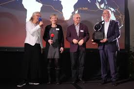 Trans-Ocean: Burghard Pieske receives Ocean Award for his life's work!