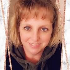 Amanda Stidham's Instagram, Twitter & Facebook