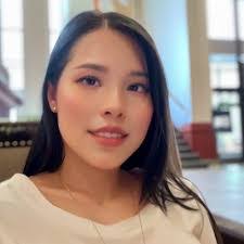 Jennifer Burden's Instagram, Twitter & Facebook