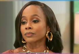 ASHLEY: Go home, lady. Your presence adds absolutely nothing to this  storyline. So glad she saw Dani and Andre together. Nothing better happen  between the two of them outside in the driveway.