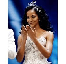 Breakfast with martin bester surprises miss sa, zozibini tunzi to tears. Liesl Laurie Joins Miss Sa Judging Panel