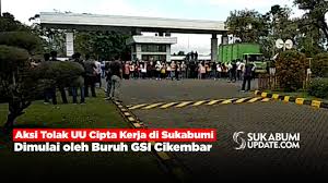Maybe you would like to learn more about one of these? Aksi Tolak Uu Cipta Kerja Di Sukabumi Dimulai Oleh Buruh Gsi Cikembar