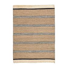 Die wohnteppiche des dänischen familienunternehmens house doctor sind handgewebt, daher können leichte abweichungen in muster und farbe entstehen, die jeden teppich zu einem einzelstück machen. House Doctor Beach Seagrass Carpet Connox