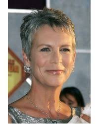 Sobre mais branchée, cette botte noire mat moulante femme avec son talon carré tendance très stable pour danser toute la nuit (talon 7 cm ). 15 Idees De Coiffures Senior En 2021 Coupe De Cheveux Coupe De Cheveux Courte Coiffure