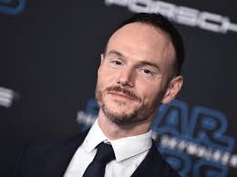 38 resultados de imágenes, fotos de stock e ilustraciones libres de  regalías para Chris terrio