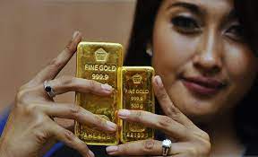 Harga emas 22 karat ini dihitung berdasarkan takarannya. Daftar Harga Emas Hari Ini Rabu 19 Agustus 2020 Antam Kembali Naik Rp1 094 000 Per Gram Pikiran Rakyat Com