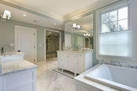 Gray and white marble is an elegant element in any bathroom. 34 Luxury White Master Bathroom Ideas Pictures Best Bathroom Designs Bathroom Design Luxury Luxury Master Bathrooms
