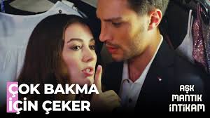Ask mantik intikam episodul 5 este subtitrat in limba romana. Sizce Ben Ozan I Kiskancliktan Delirtmis Miyimdir Ask Mantik Intikam