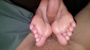 Sisters friend gives me a secret footjob while