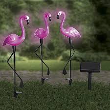 Diese Solar Flamingos Sind Ein Echter Blickfang Im Garten 3er Set Mit Solar Panel Fur Balkon Terasse Und Garten D Solarleuchten Solar Beleuchtung Garten