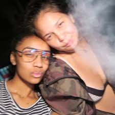 sabrina stratton (@sabrinastratton)