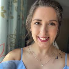 I am excited to share that this summer I will be the Marketing Intern at  Molly's Bookstore in Melrose, Massachusetts! Looking forward to gaining  real-world marketing experience with a local business! |