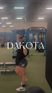 Dakota 💛 #dakota #glutegains #glutegrowth #gymgirlsoftiktok #girlswholift  #girlswithtattoos #females #stopmotiontrend