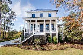 View interior and exterior paint colors and color palettes. 13 Unusually Amazing White House With Grey Trim Ideas For A Better Curb Appeal Jimenezphoto