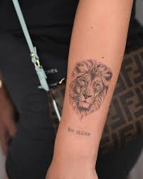 Anastasi Tsubenko Adli Kullanicinin Aslan Dovmesi Panosundaki Pin Mini Tattoos Kol Dovmeleri Tribal Tattoo