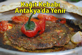 Daha sonra yağlı kâğıdın üzerine az miktarda domates salçası sürüp eti 2 cm kalınlığında yumuşak bir. Antakya Da Kagit Kebabi Nerede Yenir Hatay Rehber