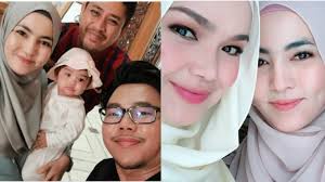 Sebelum pernikahan bersama datuk siti, datuk k pernah berkahwin dengan tengku zawyah binti tengku izham pada 1990. Kekayaan Datuk Khalid Mohd Jiwa Eksklusif 10 Bukti Penyanyi Indonesia Ini Bakal Menantu Meskipun Jarak Usia Beza 20 Tahun Tetapi Pasangan Serasi Ini