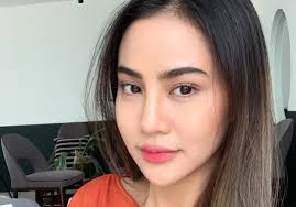 Chempaka amna berkongsi satu bapa tiri dengan larra andrew. Biodata Siti Khadijah Halim Pelakon Drama Dia Yang Ku Cinta My Panduan
