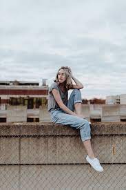 Kellyelainesmith Photography Poses Women Rooftop Photoshoot Photoshoot Poses Our page gives you knowledge to become experts in modeling.