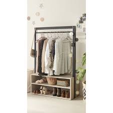 Epingle Par Sabrina Romone Sur Crazy Dressing Ideas En 2020 Penderie Portant Vetement Portant Vetement Bois