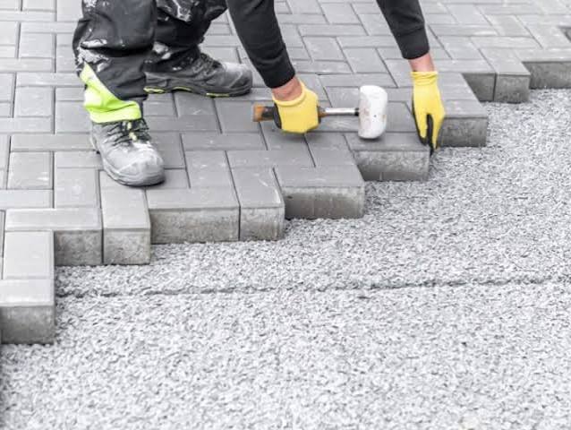 Interlock &Karb Stone