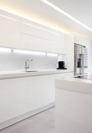 Ambients menorca especialistas en cocinas, diseños y asesoramiento profesional, parquets de madera, parquets laminados. Cocinas Moretti Doimo Mesa Oculta Diseno Cocinas Modernas Diseno De Interiores De Cocina Estilo De Cocina
