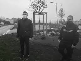 Les chiffres présentés sur cette page sont estimés à partir des données des bulletins climatiques libres d'accès de météo france portant sur plus d'une centaine de stations météo réparties dans toute la france. Le Maire Du Molay Littry Contre La Fermeture Des Petits Commerces La Renaissance Le Bessin